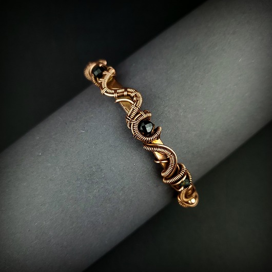 bransoletki wire wrapping Bransoleta mankietowa  z turmalinem