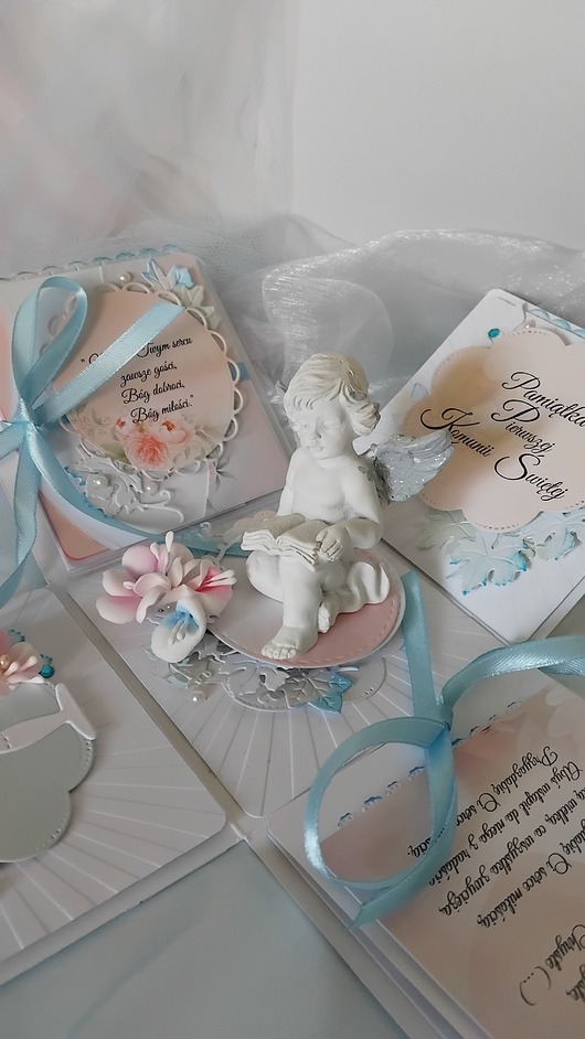 kartki na komunię Pamiątka Pierwszej Komunii dla dziewczynki, box z  personalizacją