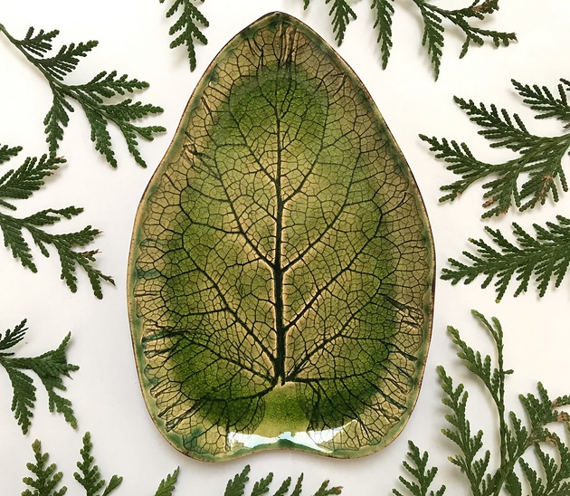 patery i talerze Liść  ceramiczny w zieleni