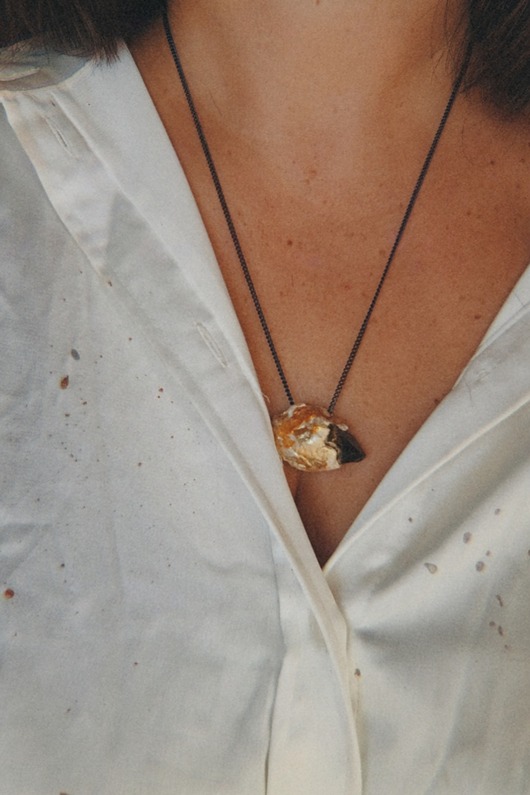 wisiory Nocne Ognisko - amulet z kwarcem dymnym