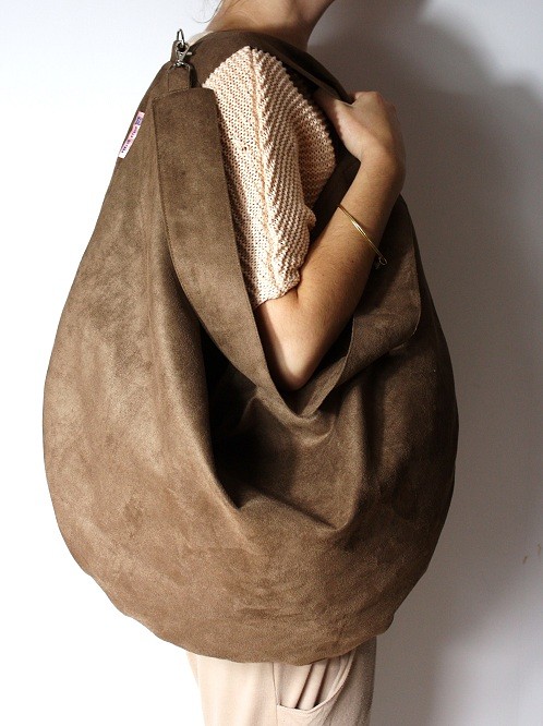 Falling in Fall. Torba hobo XL. Zuzia Górska