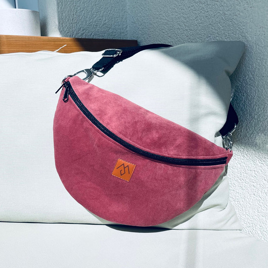 saszetka nerka Nerka / torebka z weluru Mili Belt Bag M - różowa
