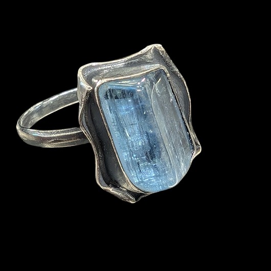 pierścionki srebrne Pierścionek Morska toń akwamarynu