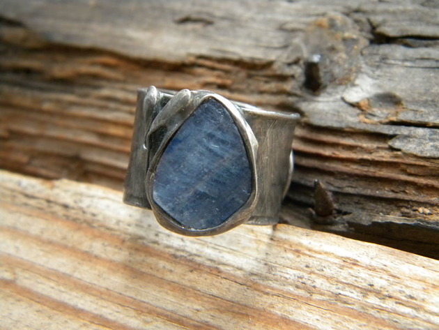 Roman Ancient Ring ;) surowy  kianit Beata Trotter