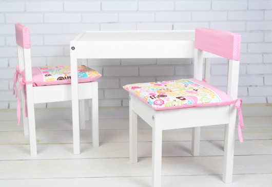 Zestaw Stolik + 2 krzesełka dla dzieci Poduchy LalaShop