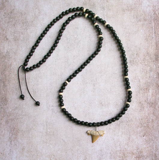 biżuteria męska UNIKAT - ząb rekina, onyks, kości jaka