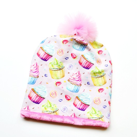 czapki dziecięce CZAPKA BEANIE w muffinki z pomponem