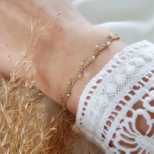 pleciona bransoletka ze złotymi kuleczkami LEI handmade 