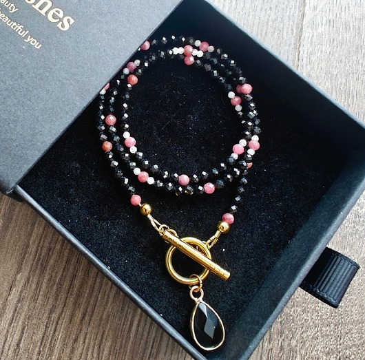 wisiory Klasyczny turmalin rodonit i kamień księżycowy