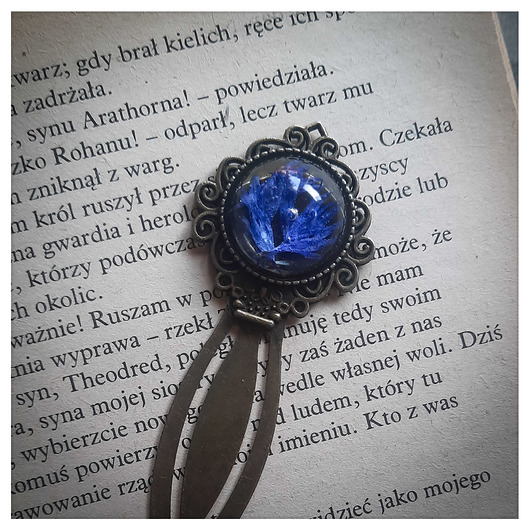 zakładki do książek Zakładka z płatkami chabrów
