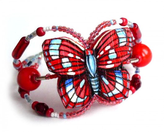 Motyl bordowy Na Drewnie Malowane