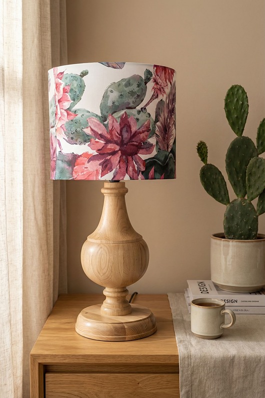 lampy stołowe Lampa stołowa drewniana z abażurem w kwiaty
