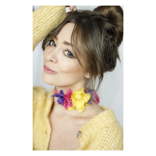 chokery Choker z jedwabnymi kwiatami