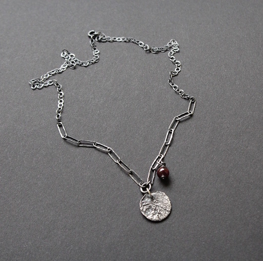 korale Naszyjnik na surowo z Granatem