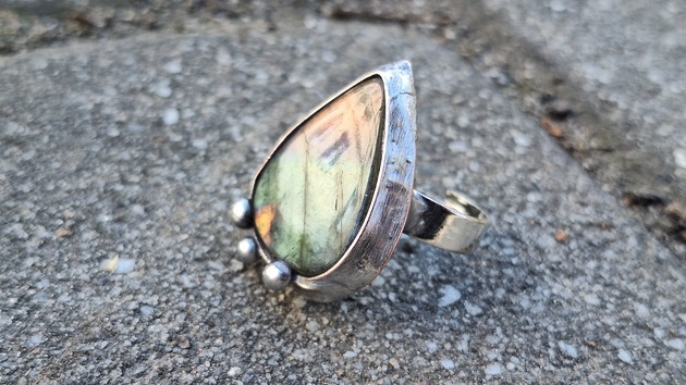 pierścionki - różne W kolorach - pierścionek regulowany