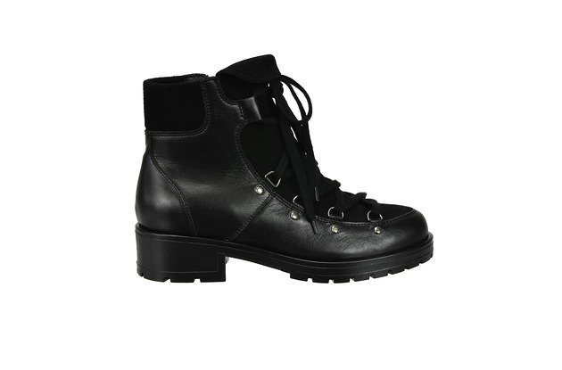 botki damskie Botki skórzane - suwak + sznurówki - lekko ocieplane  (6140)