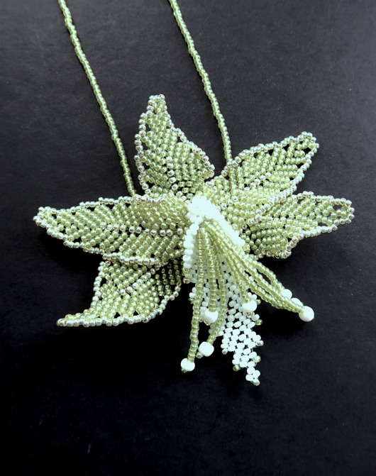 chokery Pistacjowa orchidea - naszyjnik choker z koralików