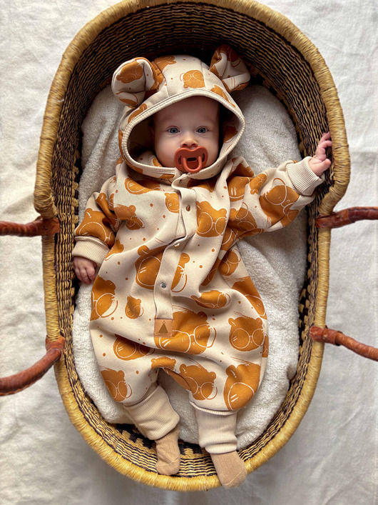 kombinezony dla niemowlaka Kombinezon Beżowy Miś w Okularach