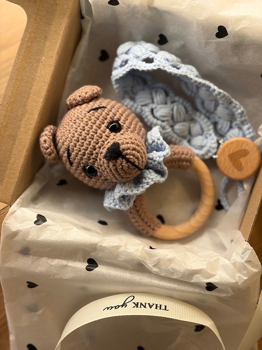 misie i maskotki Prezent dla maluszka, grzechotka na szydełku, prezent na babyshower