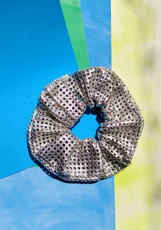 bransoletki skórzane SCRUNCHIE srebrna skóra