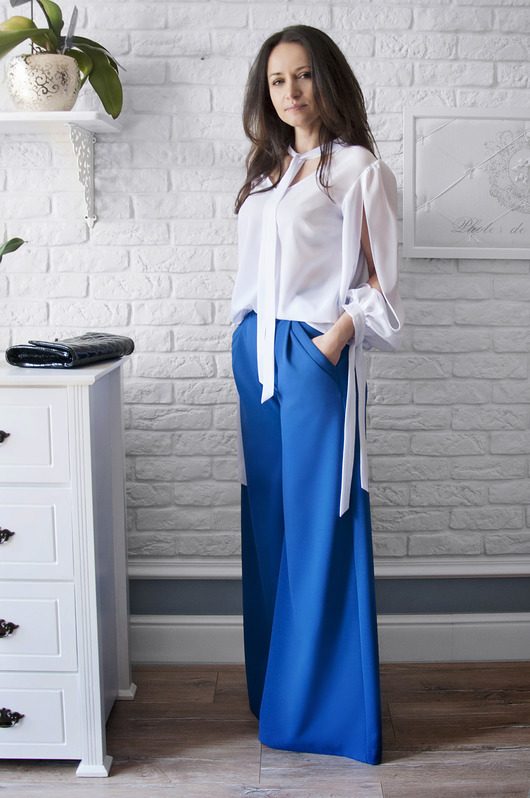 Niebieskie spodnie damskie z szerokimi nogawkami Bien Fashion