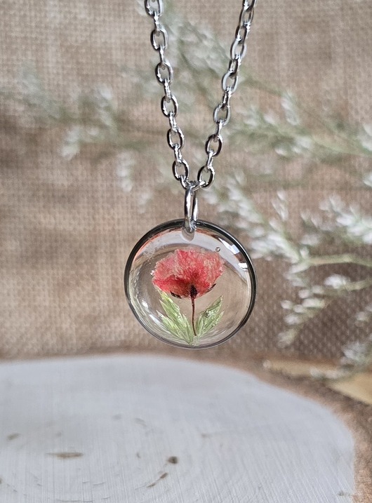 wisiory Łąka kwiatowa srebrna zawieszka srebrny wisiorek kwiaty żywica pomarańczowa