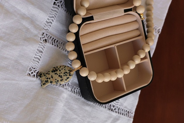 wisiory Naszyjnik Ryba Stone Cream