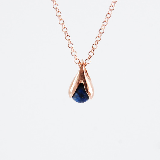 srebrne naszyjniki Złocony naszyjnik KONWALIA  z lapis lazuli