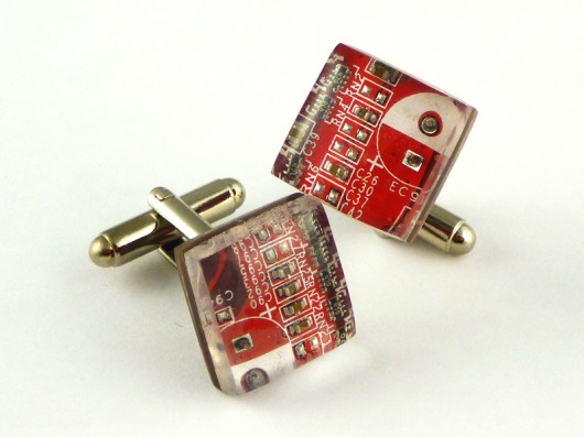 Elektroniczne spinki do mankietów Scradeus