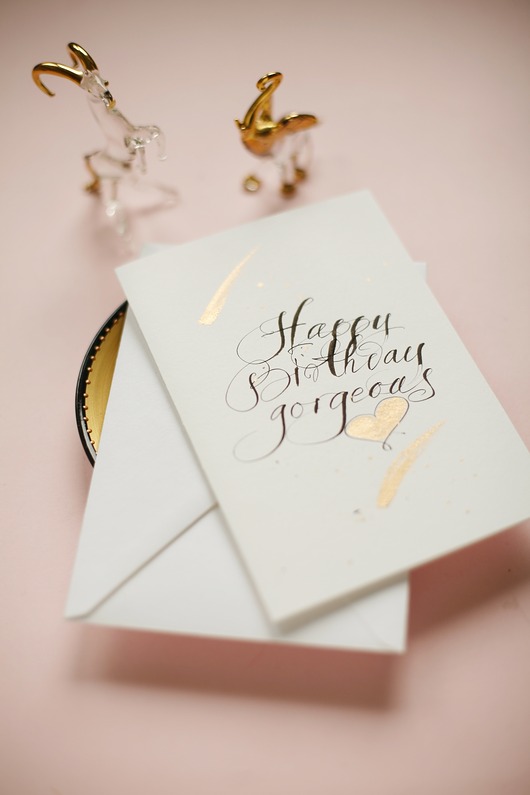 kartki scrapbooking Kartka artystyczna kaligrafowana ręcznie atramentem Happy Birthday gorgeous