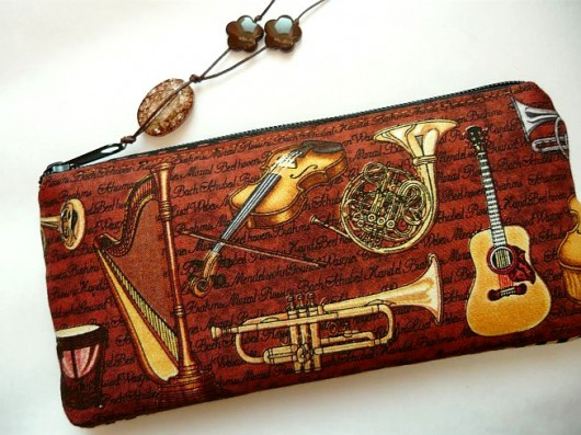 Instrumenty... -piórnik Gazynia