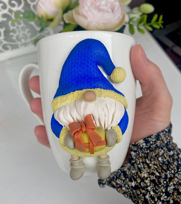 kubki Kubek 2D z dekorem z gliny polimerowej skrzat