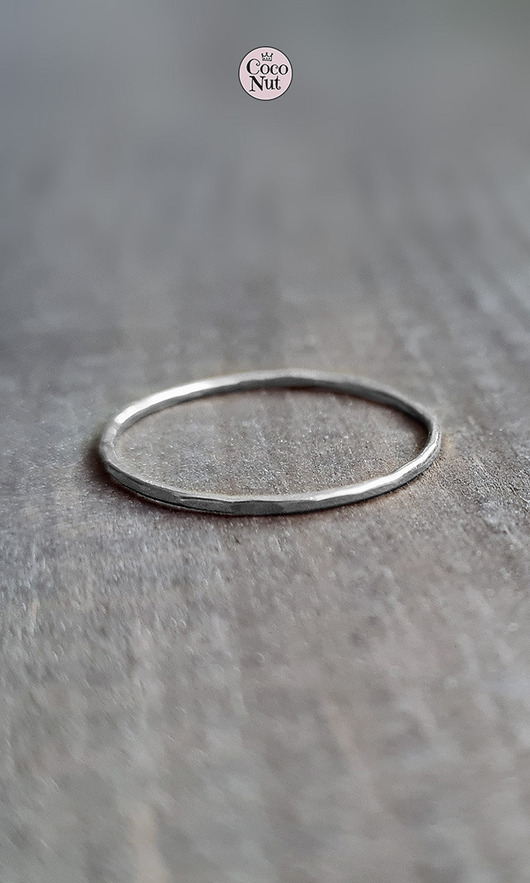 pierścionki srebrne SLIM cienka srebrna obrączka, młotkowana