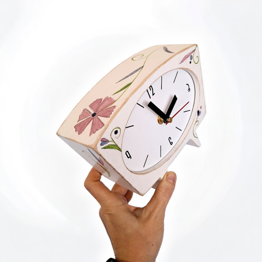 zegary Zegar drewniany biurkowy biały folk