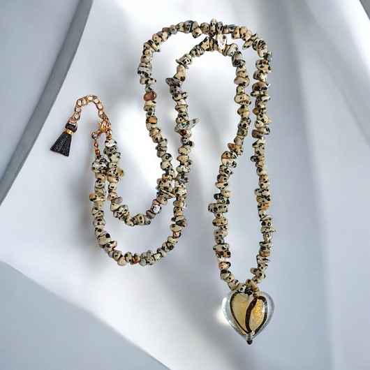 wisiory Jaspis dalmatyński i serce : długi naszyjnik