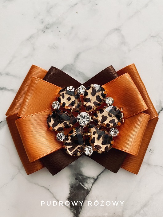 broszki Brosza z ozdobą z panterki Panterka