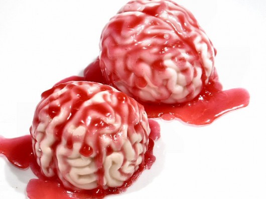 Halloweenowy mózg w sosie owocowym - mydło Pracownia Tenki