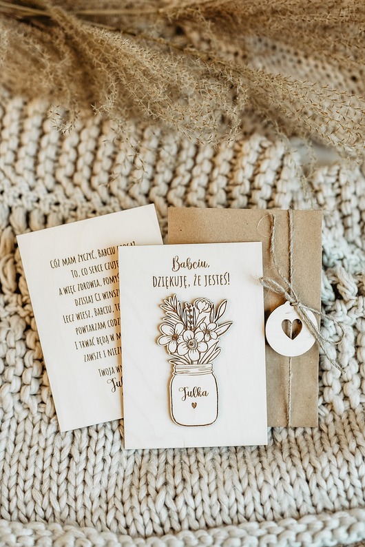 kartki scrapbooking Kartka prezent na Dzień Babci