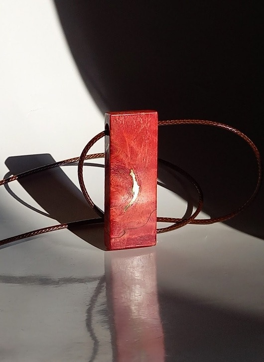 wisiory Klasyczny wisior z drewna