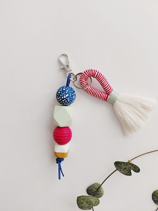 breloki Brelok drewniany z chwostem