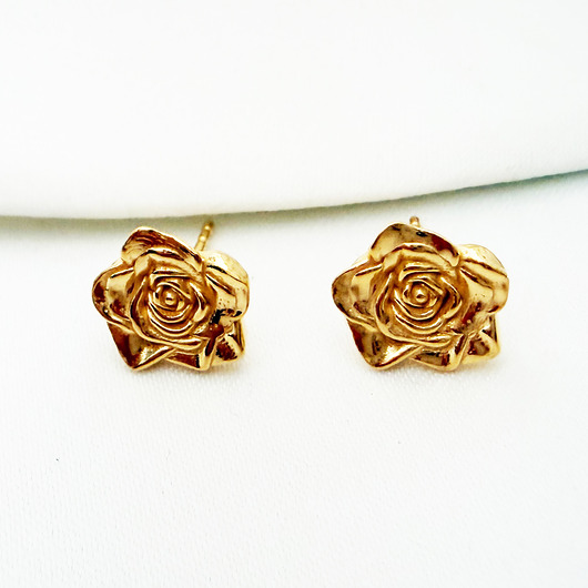 kolczyki pozłacane Złote kolczyki róże, eleganckie  sztyfty kwiatki