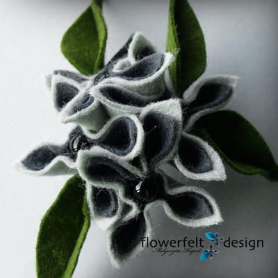 Szare z zielonym -Biżuteria Autorska FlowerFelt Design
