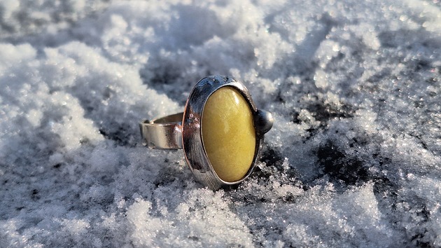 pierścionki - różne Żółty - pierścionek regulowany