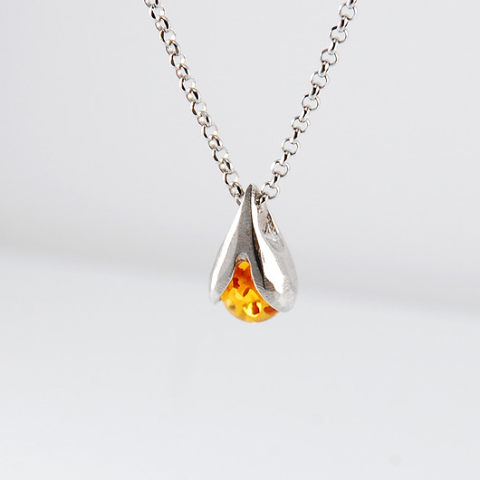 srebrne naszyjniki Srebrny naszyjnik Konwalia z cytrynowym bursztynem