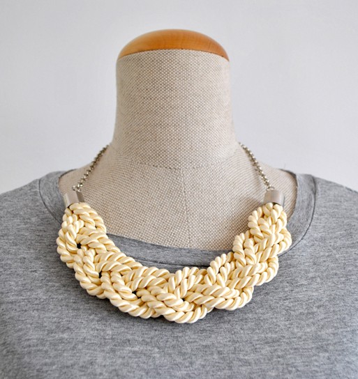 Kremowy pleciony Karolina Perchacz Design