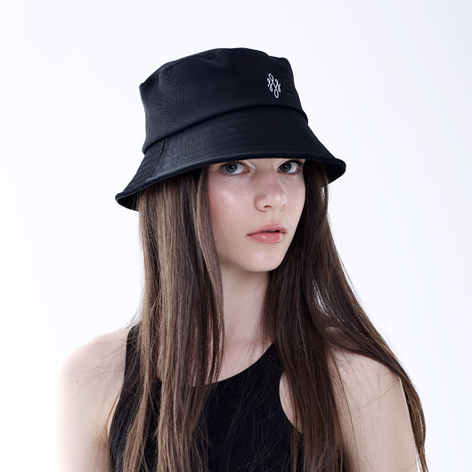kapelusze damskie TOKYO BUCKET HAT /  reflective logo
