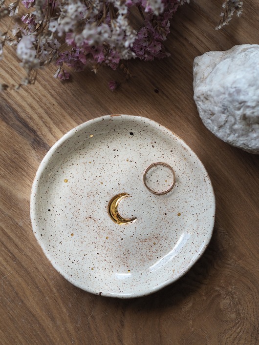 pojemniki na biżuterię Spodek na biżuterię lub palo santo