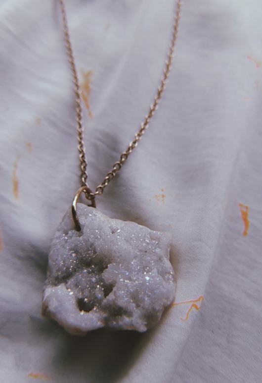 Amulet #modernwitch Szary Piknik