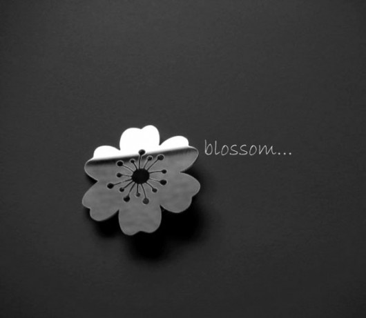 mirror blossom... felt label