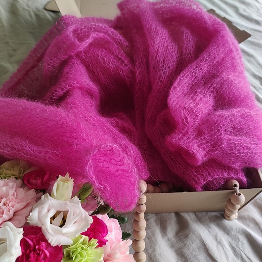 kardigany damskie Różowy kardigan  z jedwabiem i kod mohair Chmurka oversize